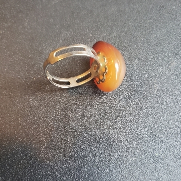 Ring - Picture 3 of 8